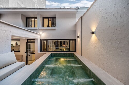 Luxurious 5BR House in Provenza Perfect for Groups