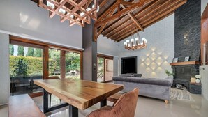 บ้านพัก | 4 ห้องนอน