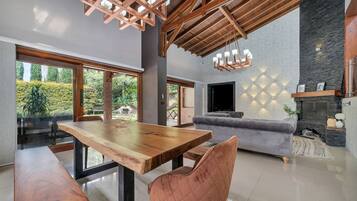 4 bedrooms