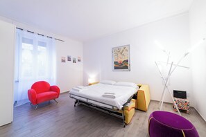 Apartment (1 Bedroom) | Living area | TV - Casa Riboty (Rome)