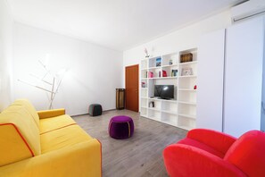 Lejlighed (1 Bedroom) | Opholdsområde | Tv
