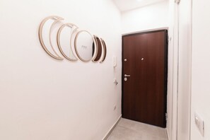Interior - Vico Cangiani al Mercato, 20 (Naples)