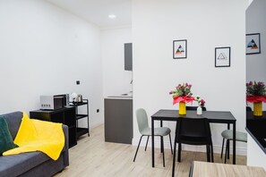 Interior - Via Niccolò Tommaseo 4 - Appartamento 4 (Naples)