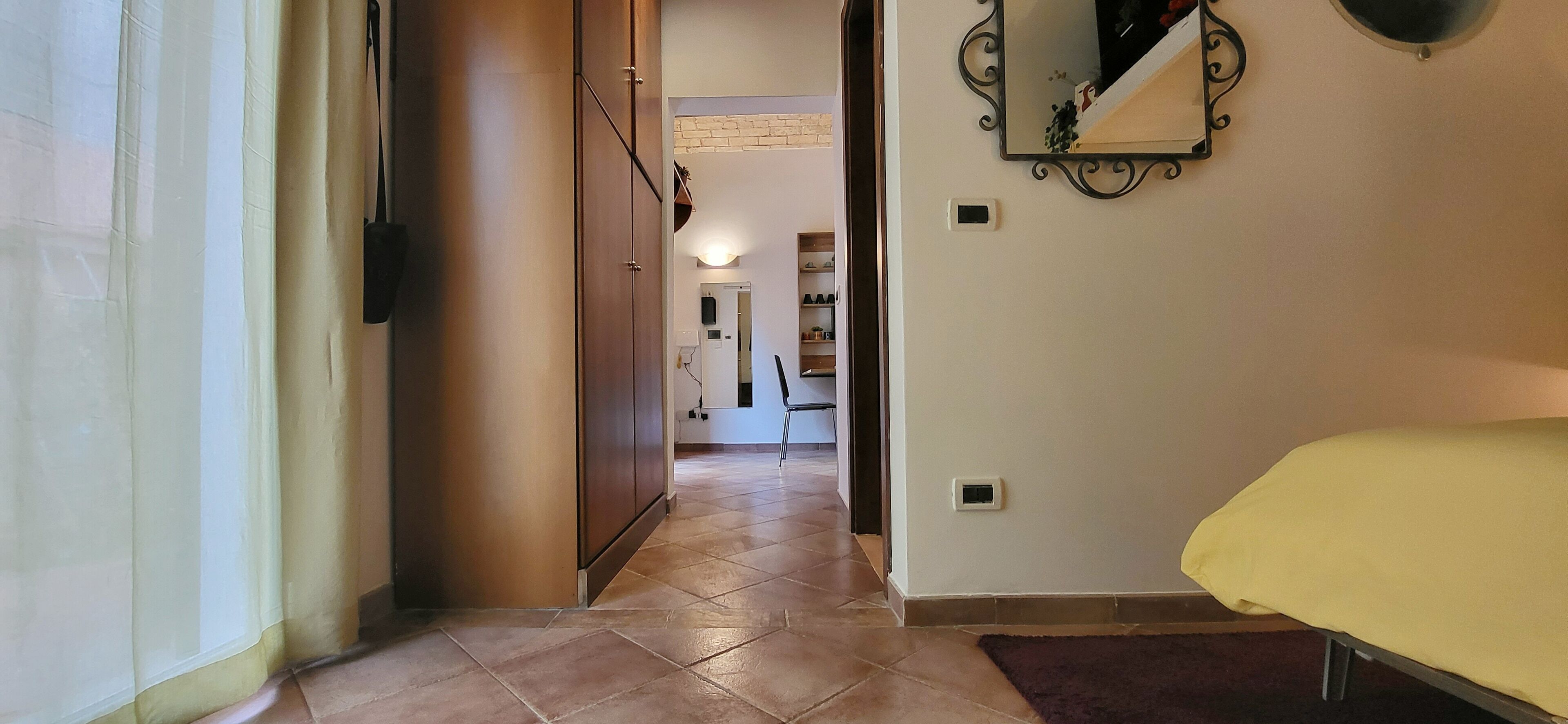 Leilighet (1 Bedroom) | 1 soverom, skrivebord for bærbar PC, strykejern/-brett og sengetøy