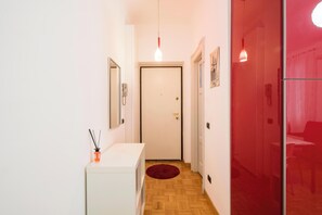 Apartment (1 Bedroom) | Interior - Via Sangallo 9 (Milan)