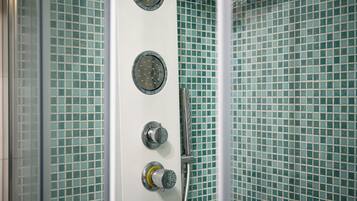 Departamento (2 Bedrooms) | Baño | Regadera y bidet