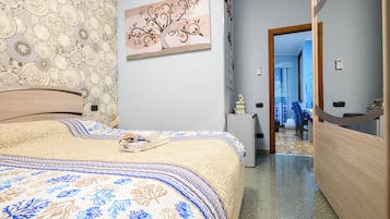 Apartment (2 Bedrooms) | 2 Schlafzimmer, Bügeleisen/Bügelbrett, Bettwäsche