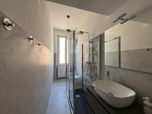 Interior - L'antro di Circe (Rome)