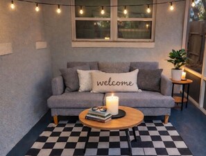 Interior - Cozy 1 bedroom Launch pad studio in Titusville near Kennedy space center (Titusville)