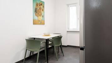 Apartment (1 Bedroom) | Private kitchen | Espresso maker, stovetop, electric kettle, cookware/dishes/utensils