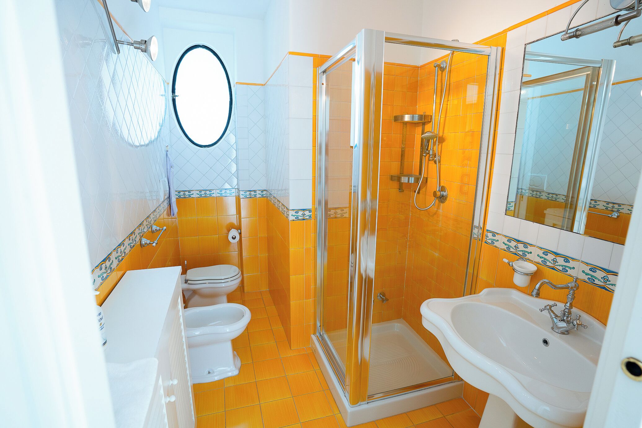 Villa (6 Bedrooms) | Baño | Regadera y bidet 