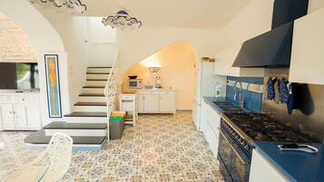 Villa (6 Bedrooms) | Private kitchen | Espresso maker, microwave, oven, stovetop