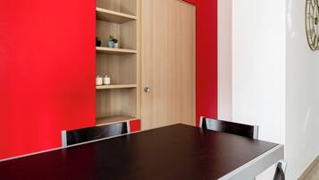 Appartamento (2 Bedrooms) | Area soggiorno
