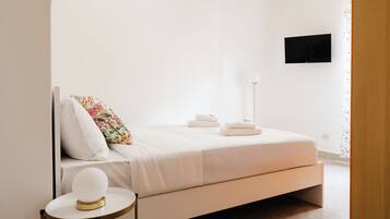 Apartment (2 Bedrooms) | 2 bedrooms, bed sheets