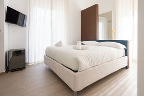 Front of property - Palazzo Pepe - Camera Filangieri (Naples)