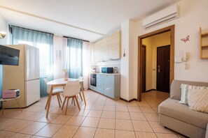 Interior - Lambrate Retreat (Milan)