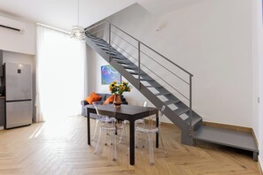Interior - Pessina 90 Rooms (Naples)