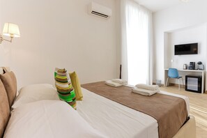Interior - Pessina 90 Rooms (Naples)