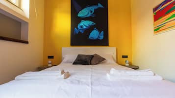 Design Room (1 Bedroom) | 1 bedroom, laptop workspace, bed sheets