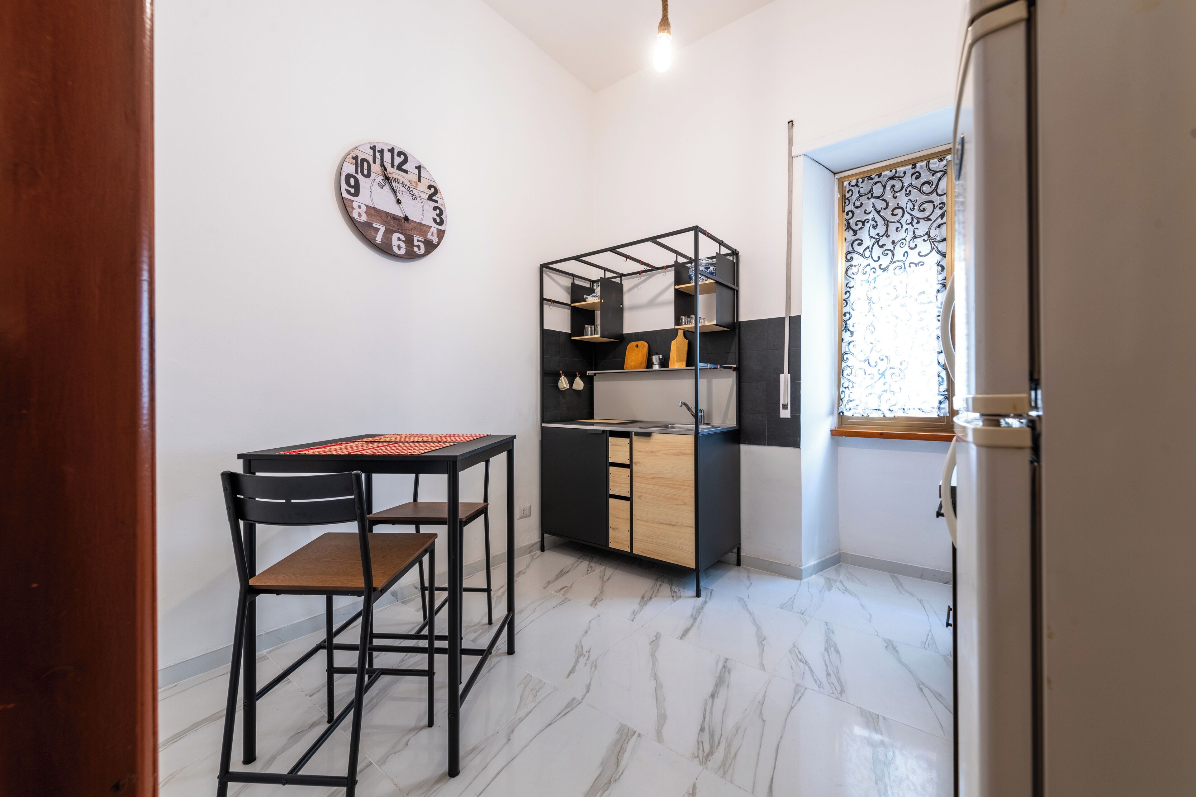 公寓 (1 Bedroom) | 私人厨房 | 微波炉、炉灶、电热水壶、厨具/餐具