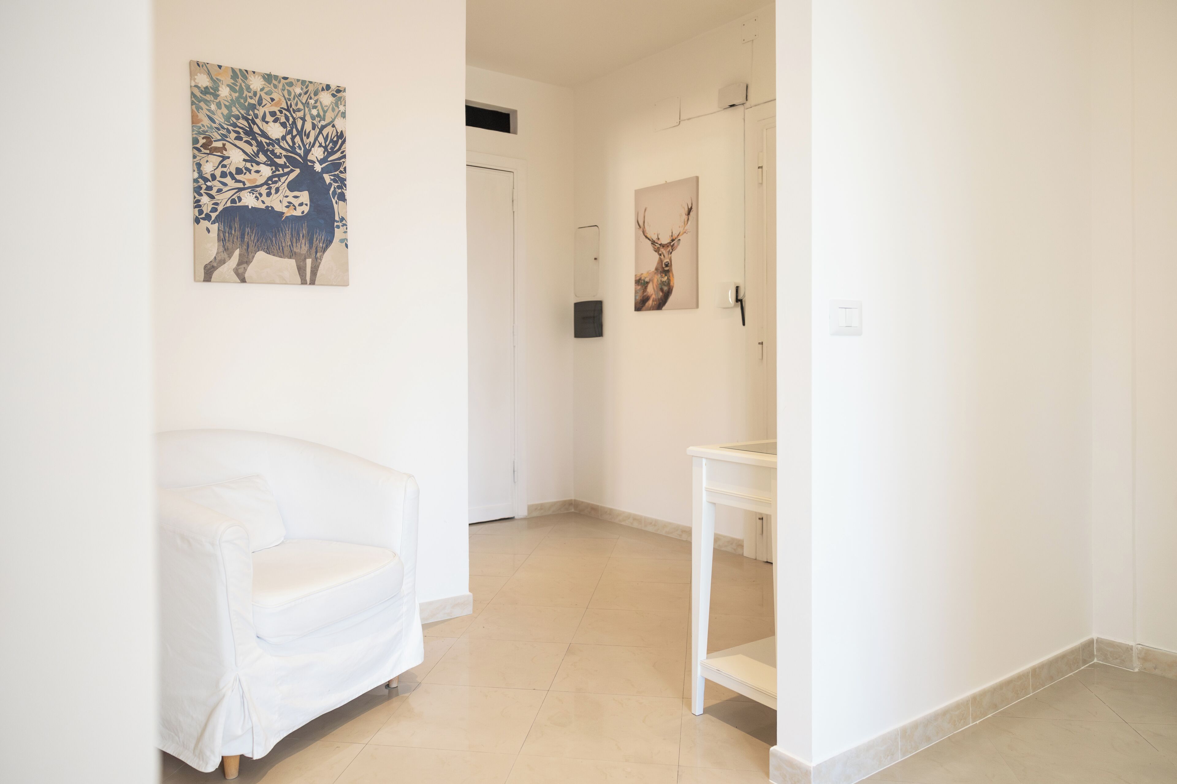 Apartment (1 Bedroom) | Living area | TV