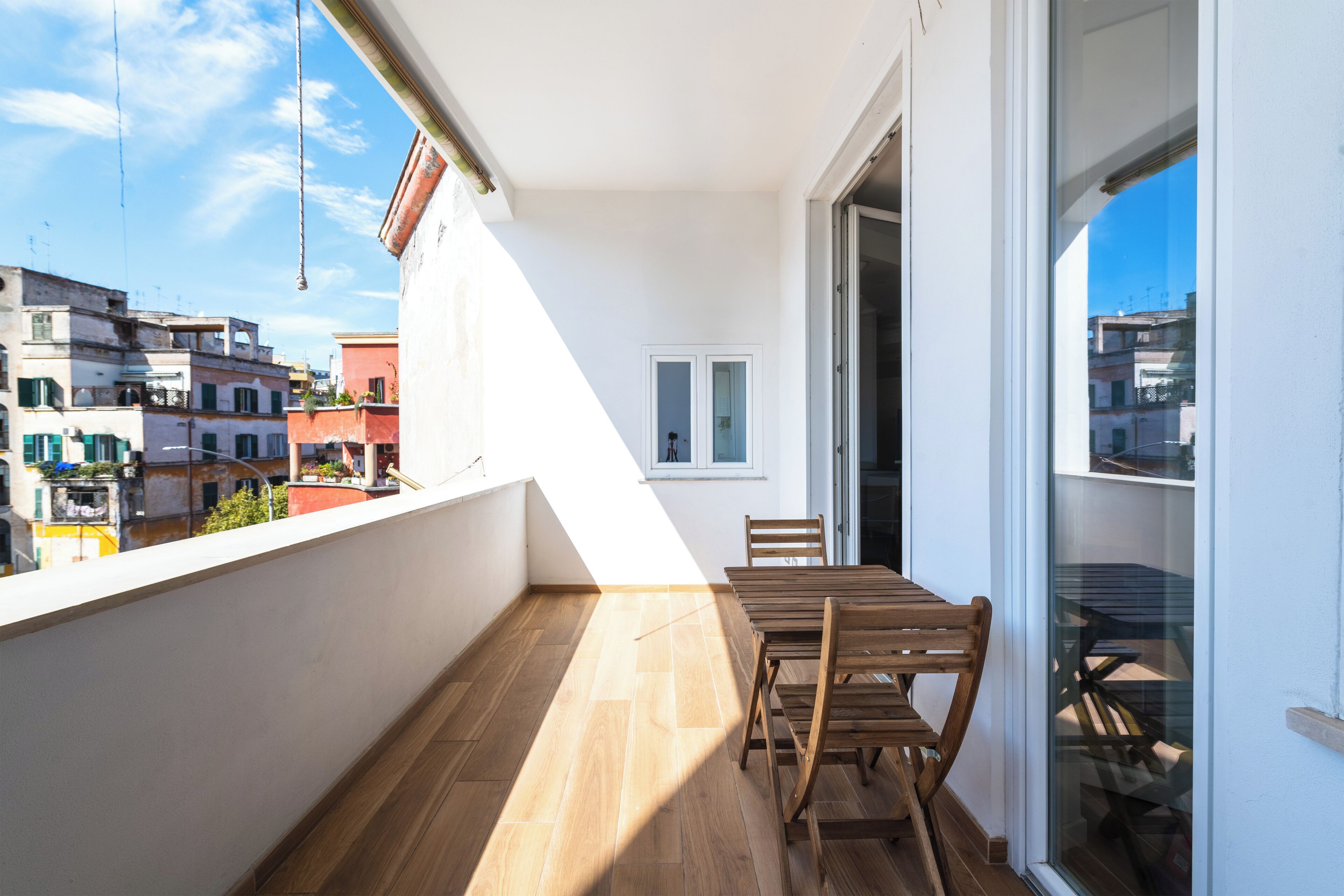 Apartment (2 Bedrooms) | Balcony