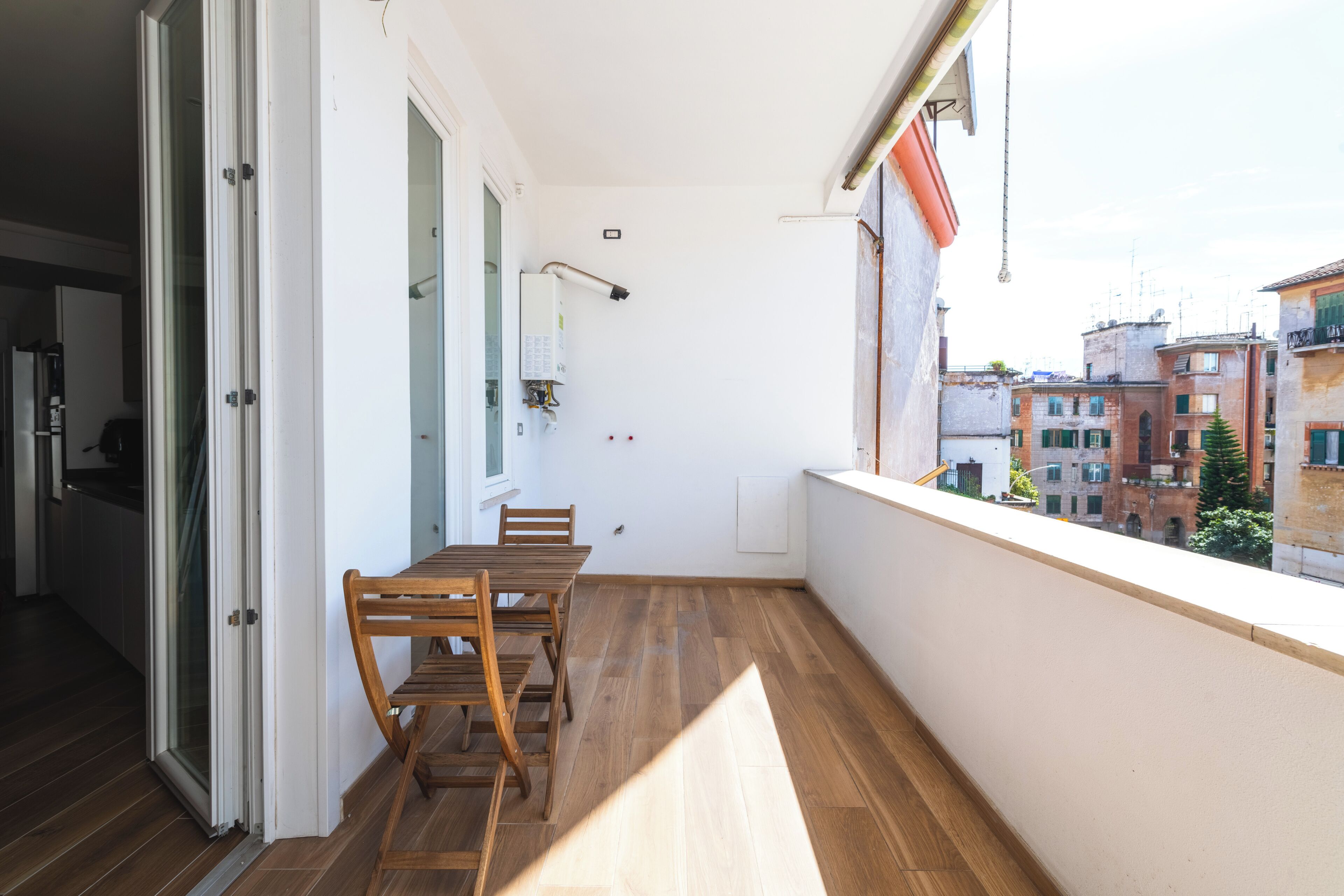 Apartment (2 Bedrooms) | Balcony