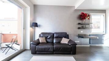 Apartment (1 Bedroom) | Living area | TV