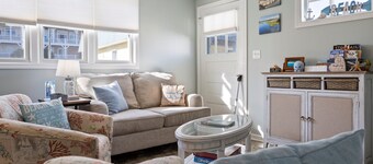 Beach bungalow |Fenced yard |Steps to toes in sand