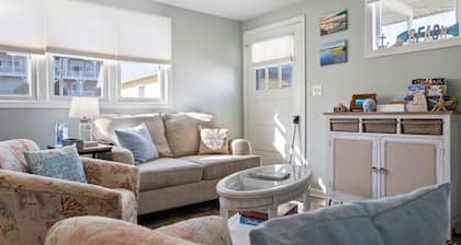 Beach bungalow |Fenced yard |Steps to toes in sand