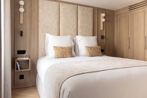Apartment | 1 bedroom, laptop workspace, iron/ironing board, bed sheets - Modern Apartment a/c 1br/2p - Saint-germain (Paris)