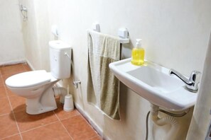 Economy Double Room, Beach View | Bathroom - Surfer's Heimat (AGADIR)