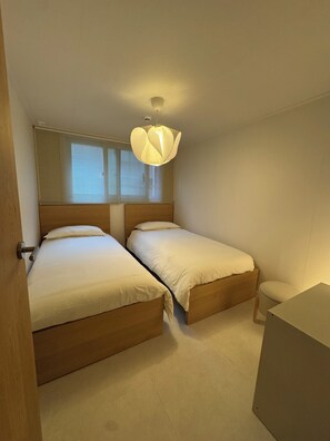 2 bedrooms, WiFi, bed sheets