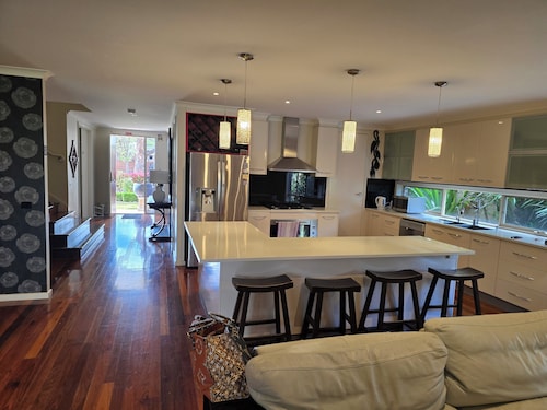 Located  in  a peaceful part of  Shepparton , perfect for  family holiday


.