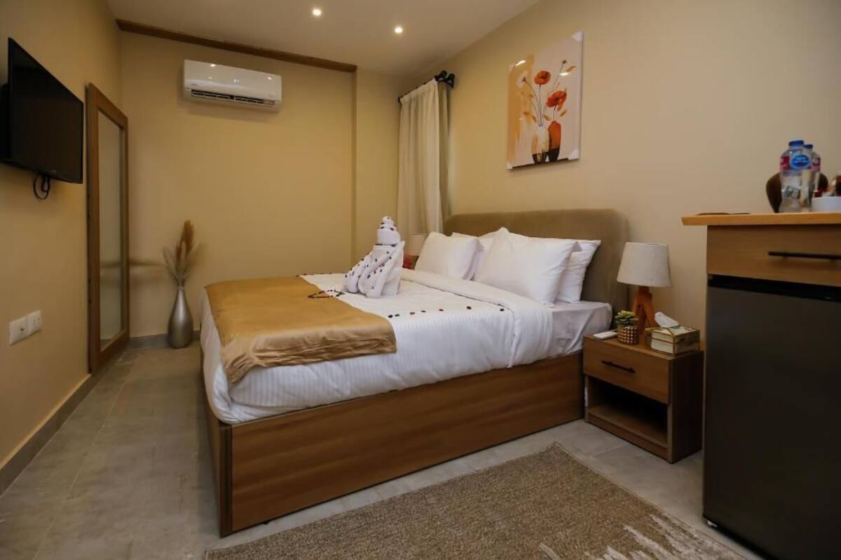 クラシック ダブルルーム パティオ シティビュー