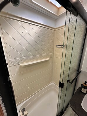 Towels, soap, toilet paper - Happy Campers RV Stay • Private Yard • Sleeps 4-6 (Magnolia)