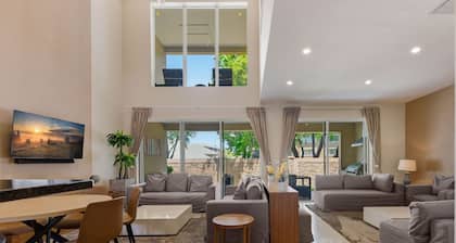 Chic 3BR Retreat Patio With BBQ all Suites