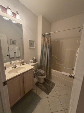 Shower, towels - Villa del Sol -24 TP (Port Isabel)