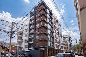 Exterior - Serene 2-bedroom apartment in charming Cusco near historic sites (Cusco)