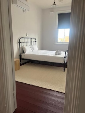 Free WiFi, bed sheets - Echuca Hotel (Echuca)