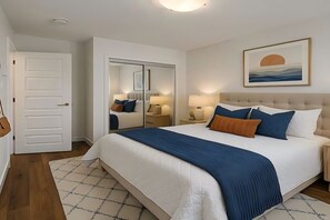 Room - Near F1 Circuit 3BR Condo w/2 Parking,Modern Cozy Hideaway – Stylish Suite (Longueuil)