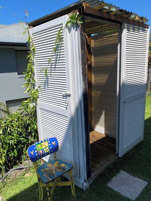 Room, 1 Bedroom | Property grounds - Room-stylish Studio in Reedy Creek (Gold Coast)