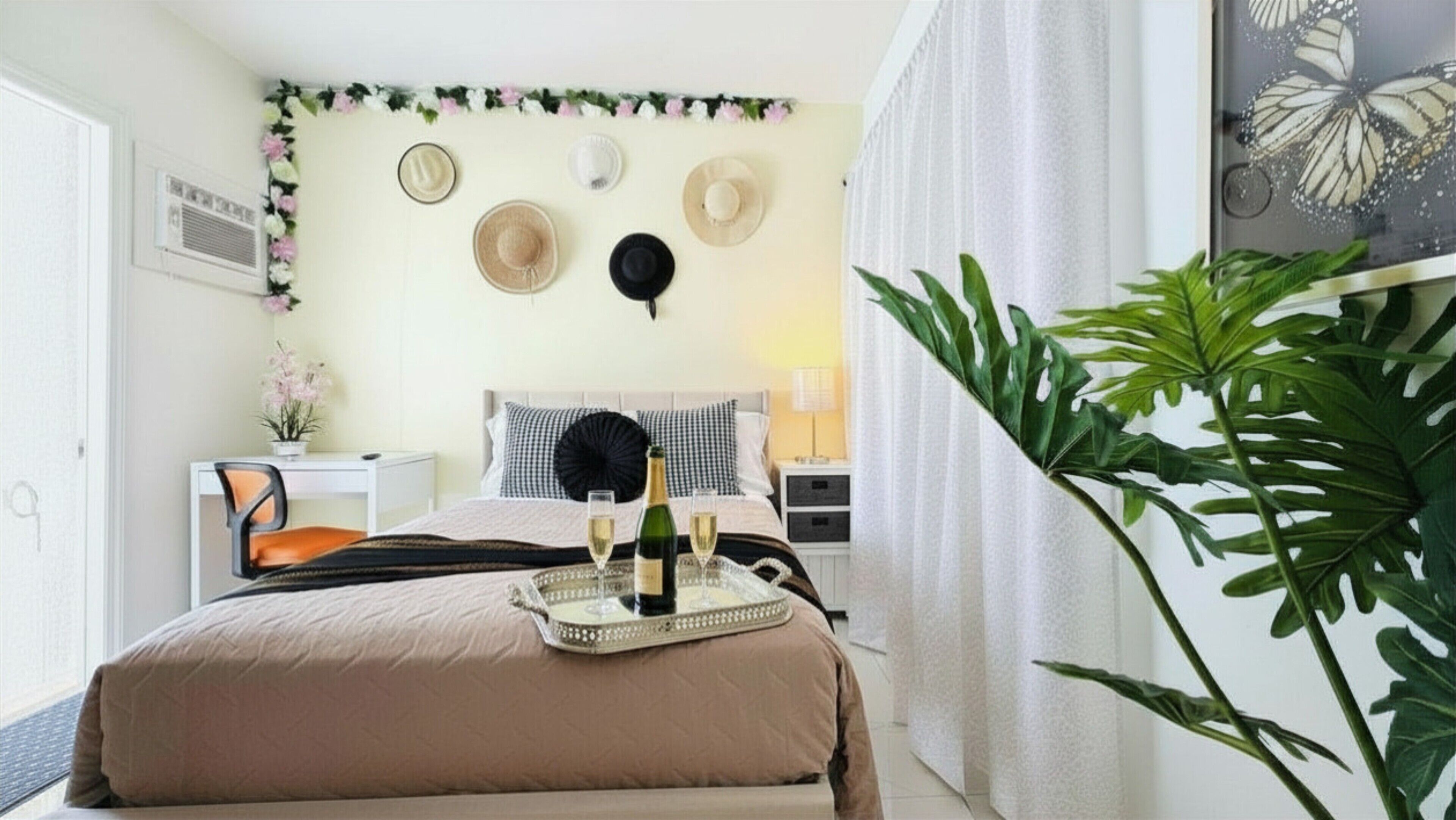 1 bedroom, free WiFi, bed sheets