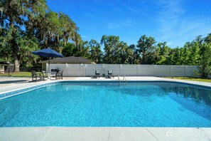 Pool - Modernized 3BR Pool Home near downtown, i75, & WEC (Ocala)