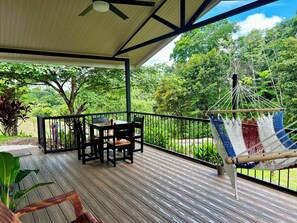 Outdoor dining - Jungle Casita w/Glass Ceiling Stone Shower, A/C, Pool, Hiking, Mountain Views (Parrita)