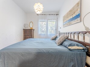 3 bedrooms, Internet, bed sheets - Aranjuez - Studio located just 200m from the beach (CAMBRILS)