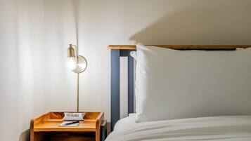 1 bedroom, iron/ironing board, WiFi (free), bed sheets