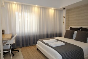 1 habitación, tabla de planchar con plancha, cuna de viaje y wifi 