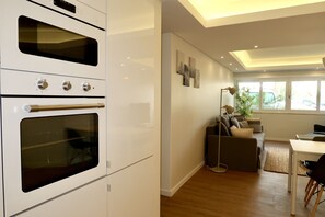 Interior - Lovely & Comfy III - Checkinhome (Monte Estoril)