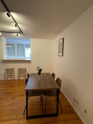 Dining - Campo de Ourique - Checkinhome (Lisboa)